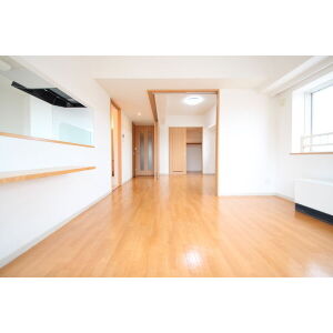 居室・リビング　★最上階角部屋オール電化！★インターネット利用料無料です♪★