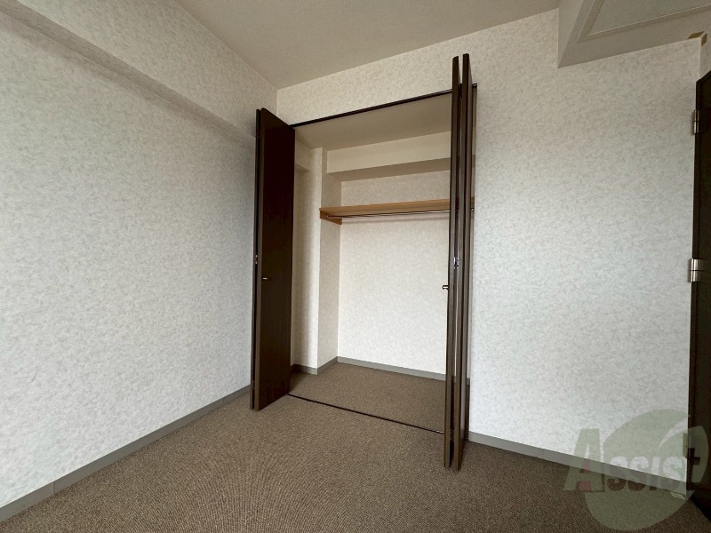 収納　寝室のクローゼットにもたくさん収納出来ますね！