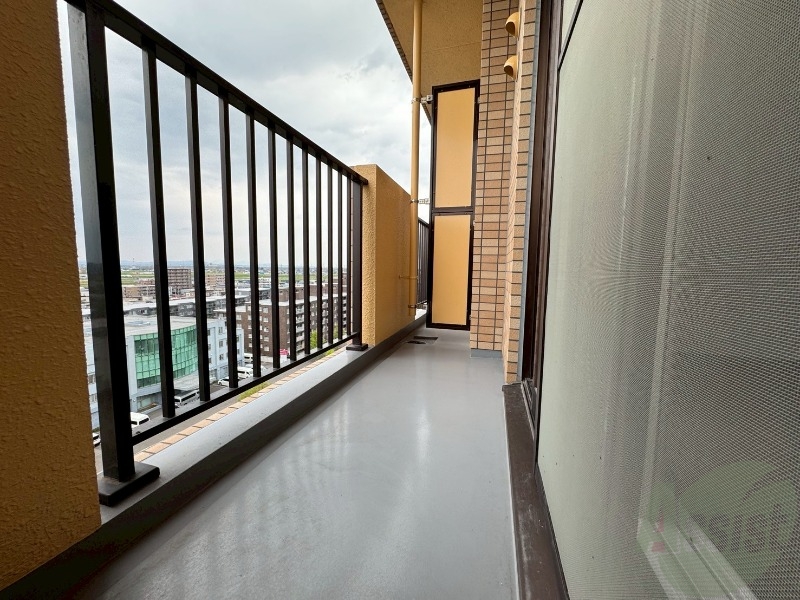 バルコニー　バルコニーです。洗濯物を干したり一息ついたりできますね！