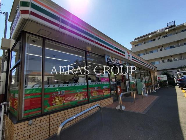 コンビニ　セブンイレブン目黒碑文谷3丁目店（コンビニ）まで1m