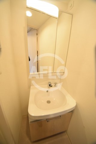 洗面設備　スプランディッド難波WEST　独立洗面台