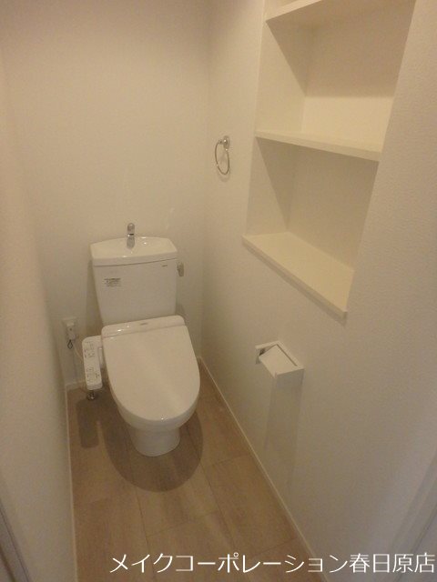 トイレ　写真は同型タイプ