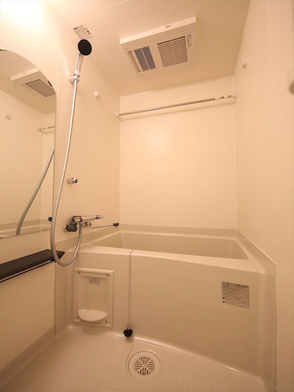 バス・シャワールーム　バスルーム　浴室暖房乾燥機付き