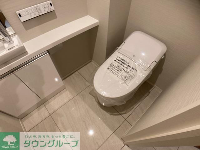 トイレ　※写真は同タイプ住戸です。