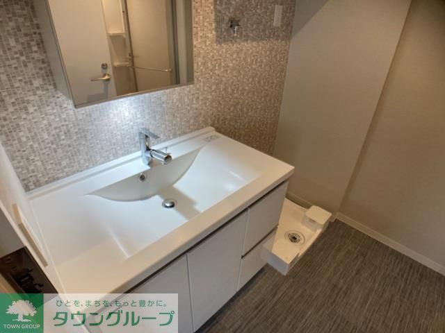 洗面設備　※写真は同タイプ住戸です。