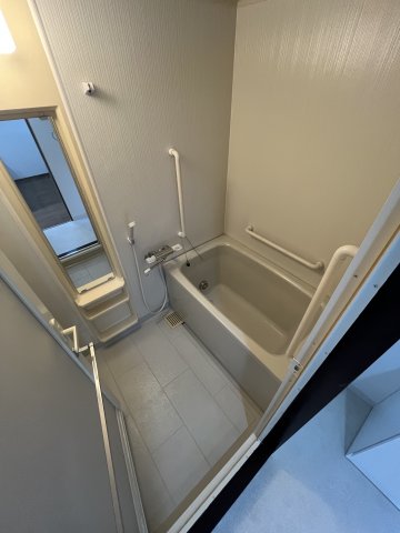 バス・シャワールーム　別部屋参考写真