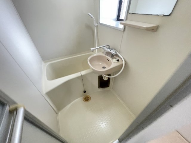 バス・シャワールーム　日々の疲れを癒すお風呂付です