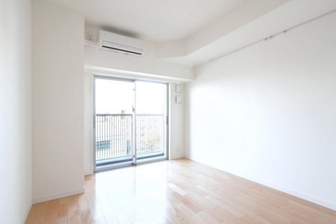 居室・リビング　6帖の洋室。