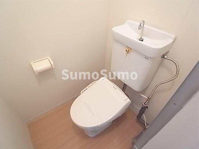 トイレ　落ち着いたトイレです