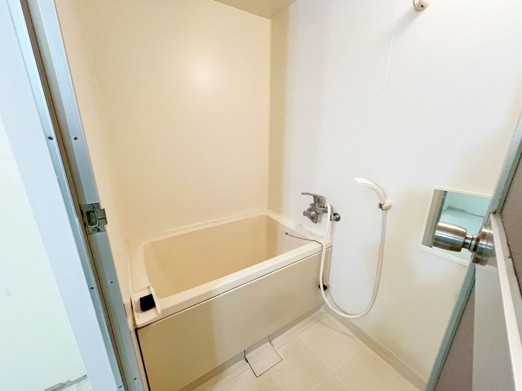 バス・シャワールーム　バス