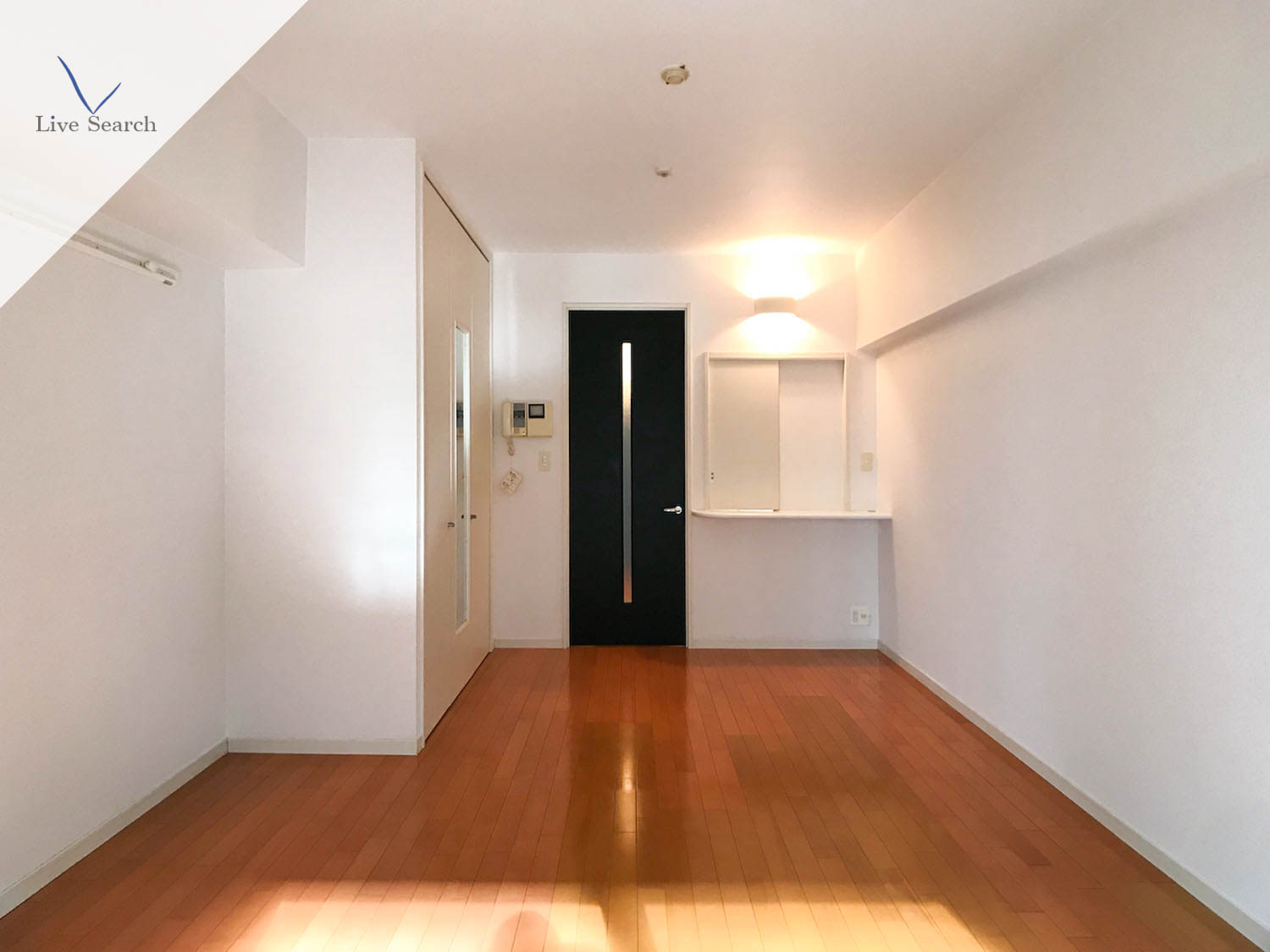 居室・リビング　こちらの居間で趣味の時間をお楽しみください