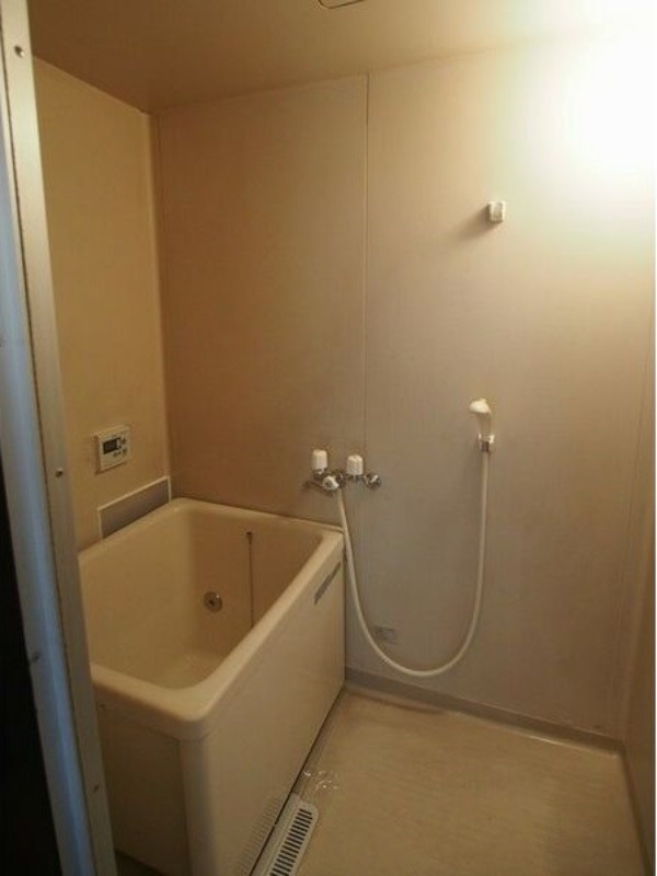 バス・シャワールーム　図面と現状に相違がある場合には現状を優先