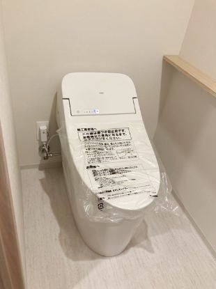 トイレ　別タイプ部屋　参考写真です