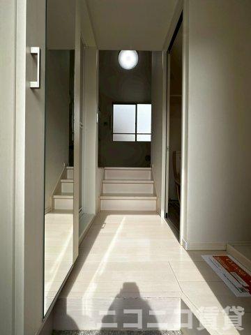 玄関　別号室イメージの為、現状を優先致します。