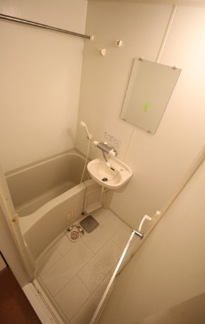 バス・シャワールーム　別部屋参考写真