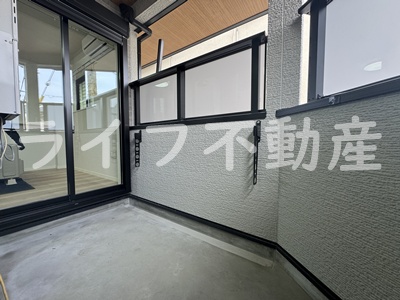 バルコニー　お洗濯にも便利なバルコニー付き