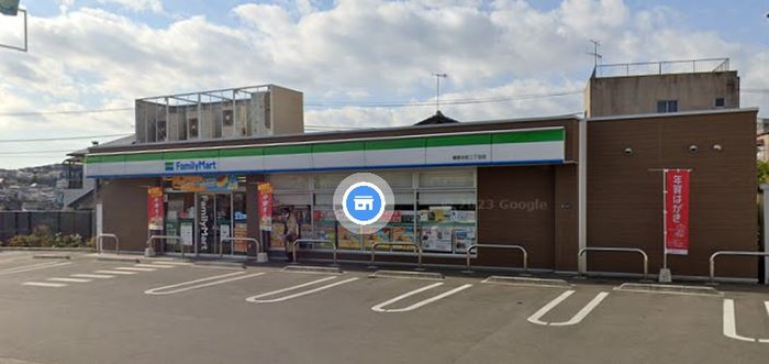 コンビニ　ファミリーマート 秦野本町二丁目店（コンビニ）まで96m
