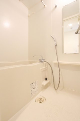 バス・シャワールーム　参考写真（同物件別部屋）