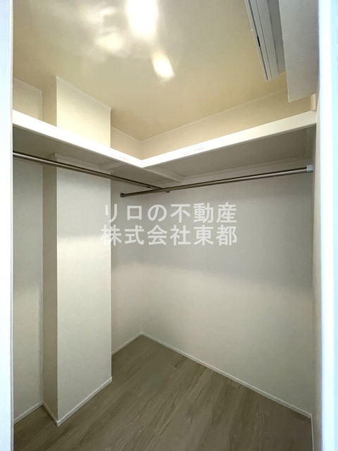 収納　奥行のあるウォークインクローゼットならお荷物多い方でも安心☆
