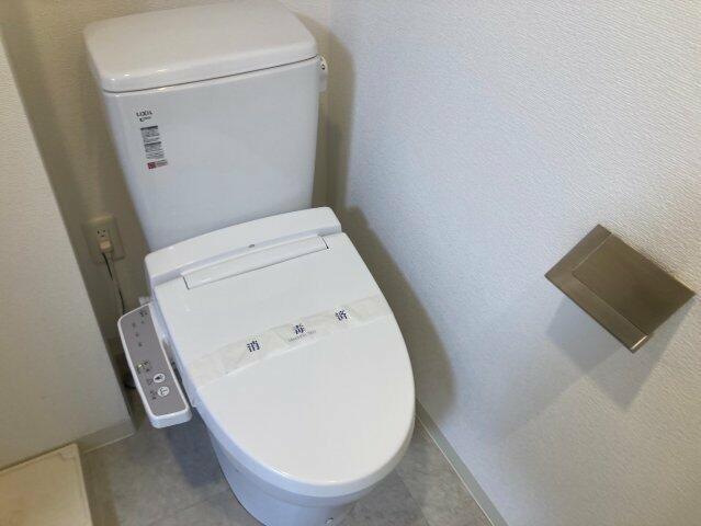 トイレ　※過去退去時のお写真です