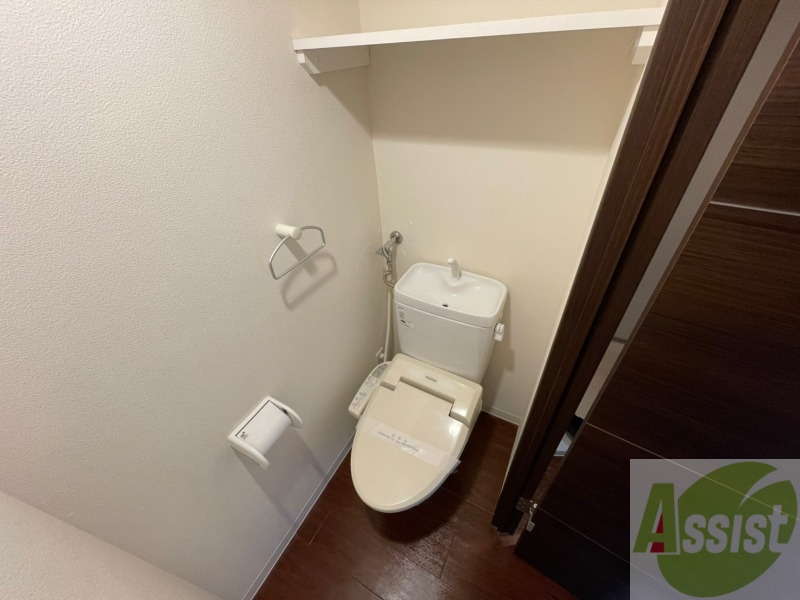 トイレ　ウォシュレット機能がついたトイレ。安心して使用できますね。