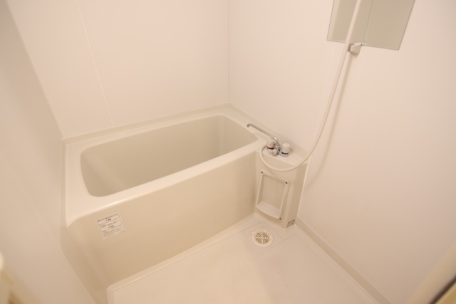 バス・シャワールーム　※別室の参考写真の為、現況優先です。