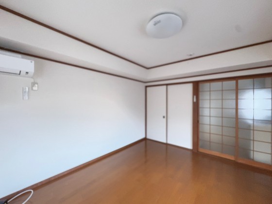 居室・リビング　※他の号室の写真です。