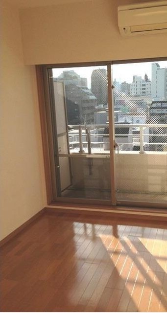 居室・リビング　室内