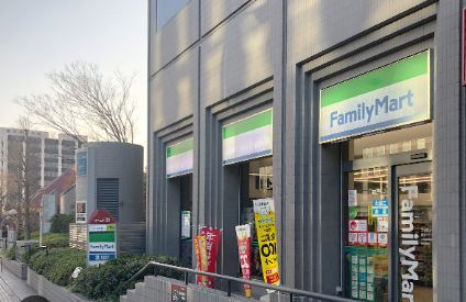コンビニ　ファミリーマート東京イースト21店（コンビニ）まで373m
