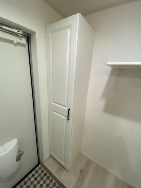 玄関　同物件別部屋写真