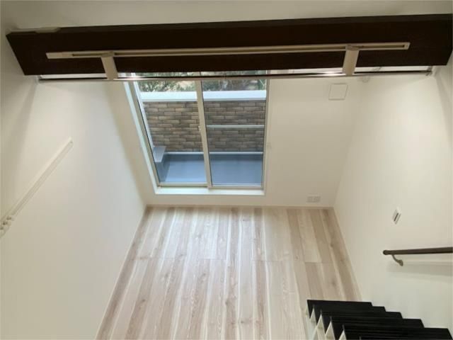 居室・リビング　同物件別部屋写真