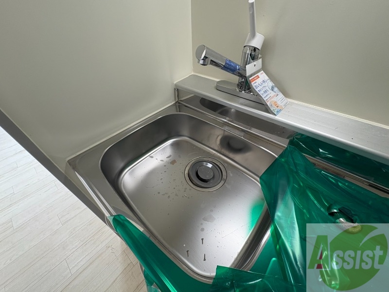 洗面設備　洗面台はありませんがこちらで洗顔などができます。