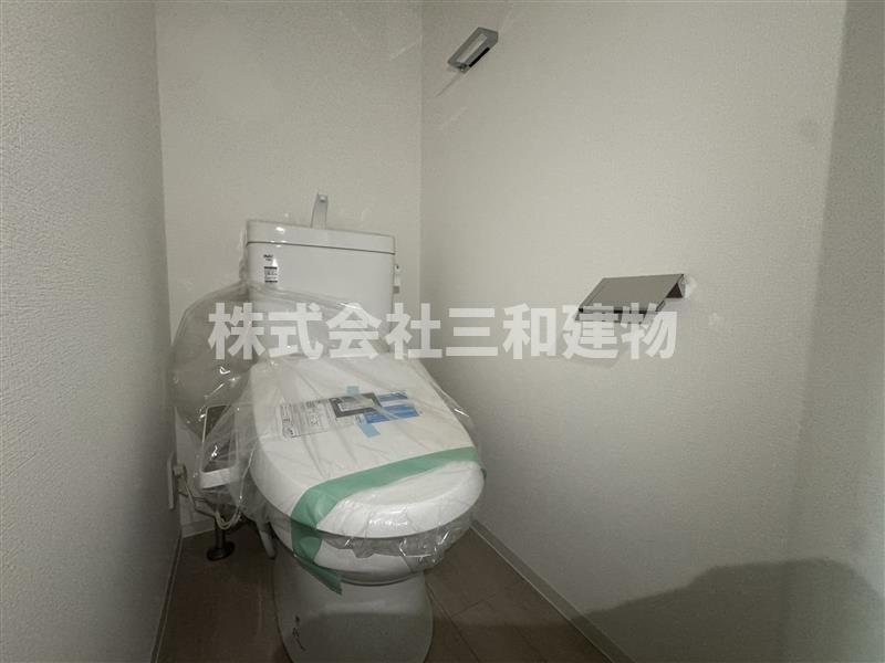 トイレ　同間取り別室の参考写真です