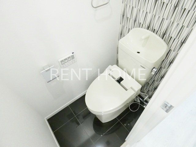 トイレ　ウォシュレット付き