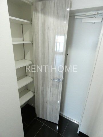 玄関　シューズボックス付き