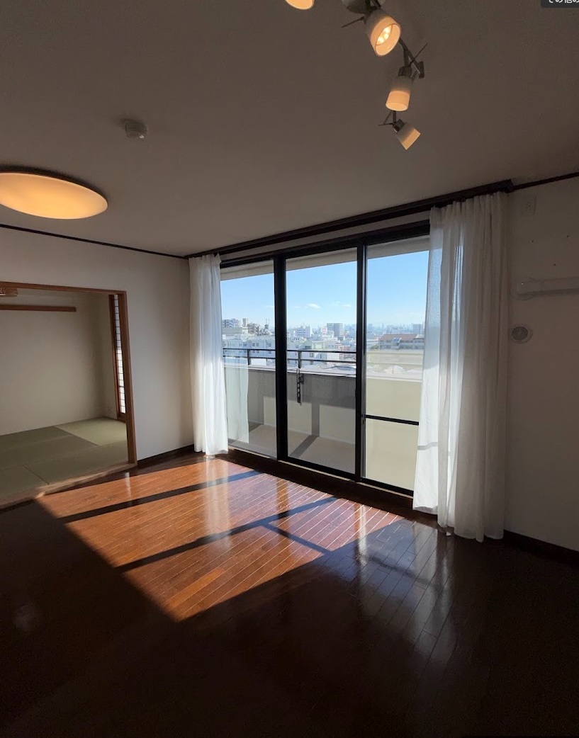 居室・リビング　南向きバルコニー陽当り良好