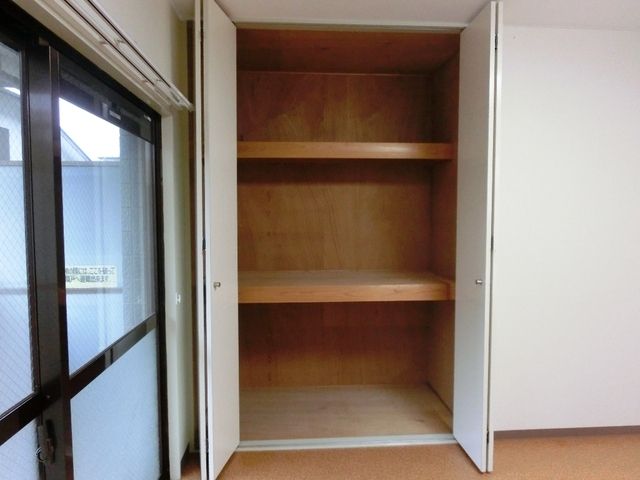 収納　★洋室の収納スペースです★