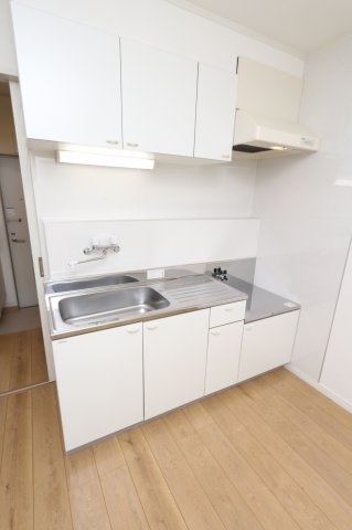 キッチン　参考写真（同物件別部屋）