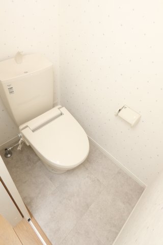 トイレ　参考写真（同物件別部屋）