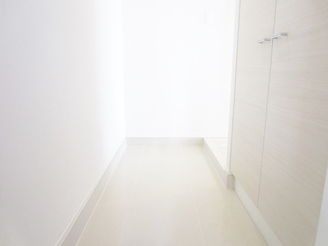 玄関　シューズBOX付きの玄関です★