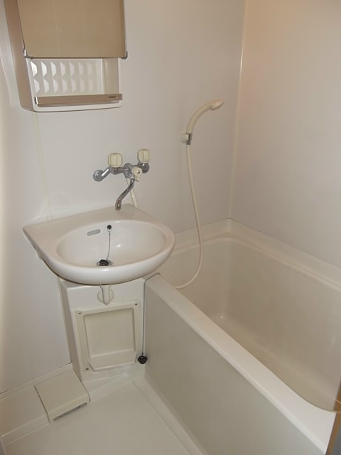 バス・シャワールーム　バスルーム