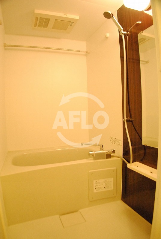 バス・シャワールーム　エスリード難波サウス 　浴室換気乾燥暖房機付バスルーム