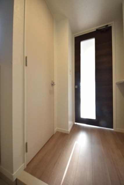 玄関　ゆとりある広さの玄関