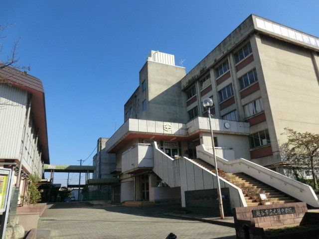 中学校　越谷市立光陽中学校（中学校）まで730m