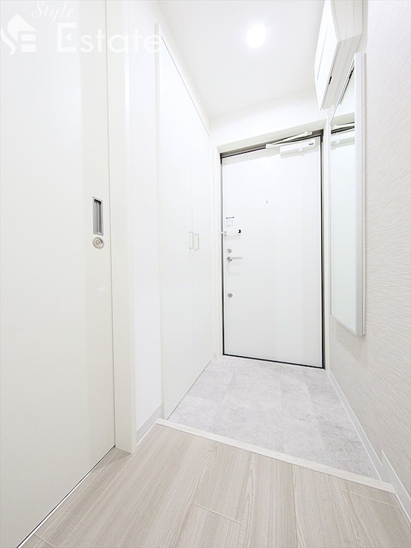 玄関　同仕様内装