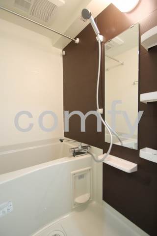 バス・シャワールーム　バスルーム