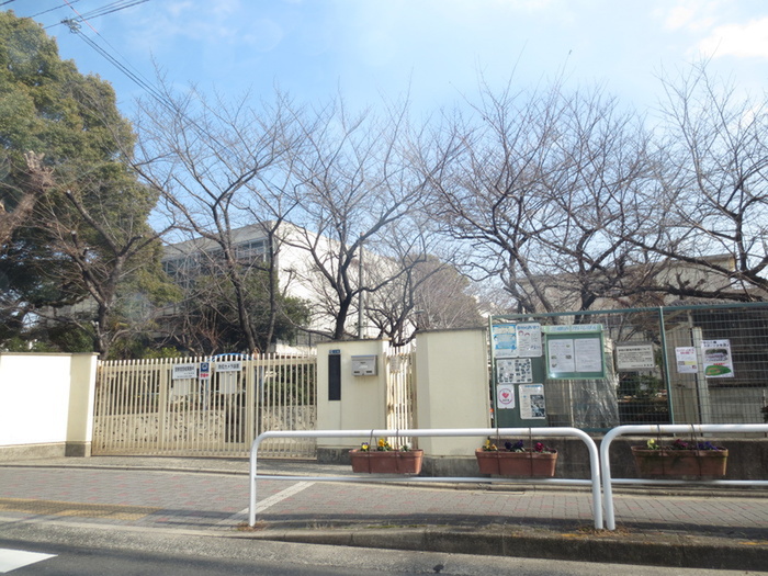 小学校　三郷小学校（小学校）まで170m