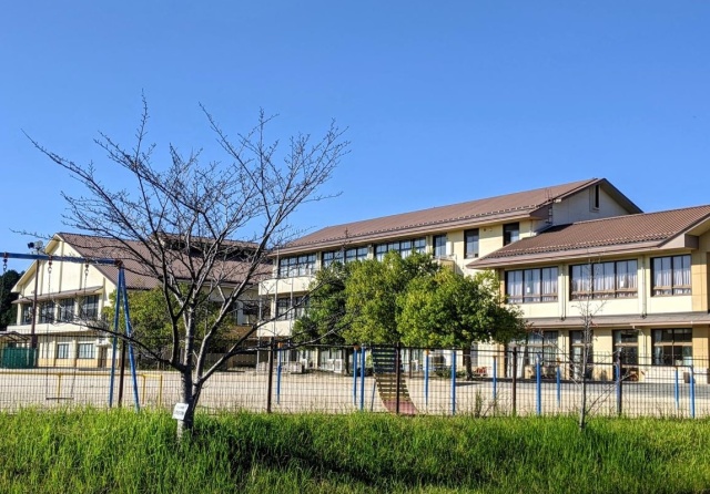 小学校　甲賀市立伴谷東小学校（小学校）まで2306m