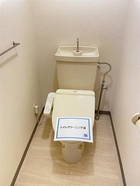 トイレ　温水洗浄便座