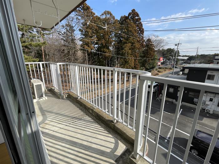 バルコニー　明るいバルコニー